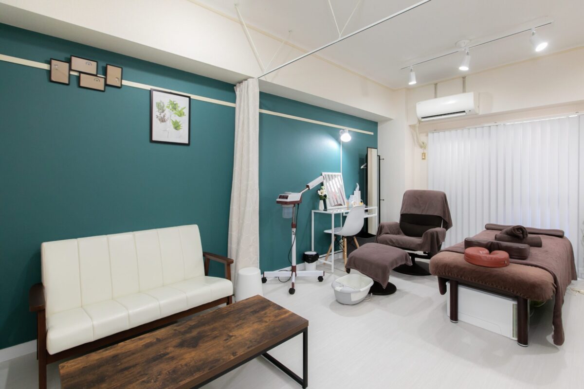 名古屋栄の整体院・からだ工房本館の清潔な施術個室｜肩こり・腰痛・骨盤矯正をマンツーマンで改善